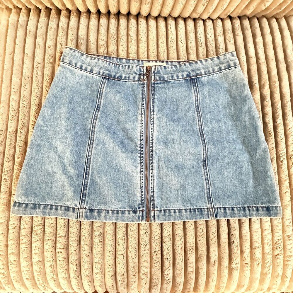 Altar’d State Denim Mini Skirt Front Zip A-Line Light Wash Women’s M